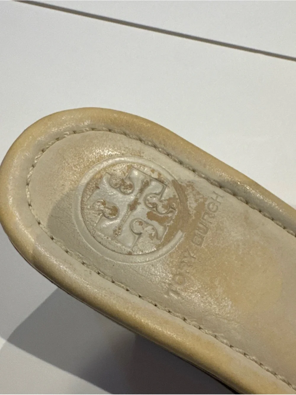 Tory Burch Yellow Patent Leather Logo Cork Wedge Sandals size 6.5  Metal Gold